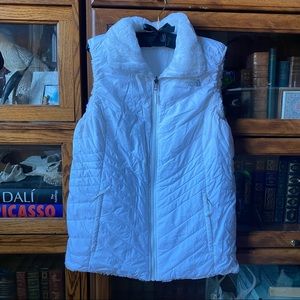 Women’s The North Face reversible white puffy vest